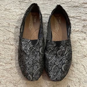 Toms Sz 7.5 Paisley print